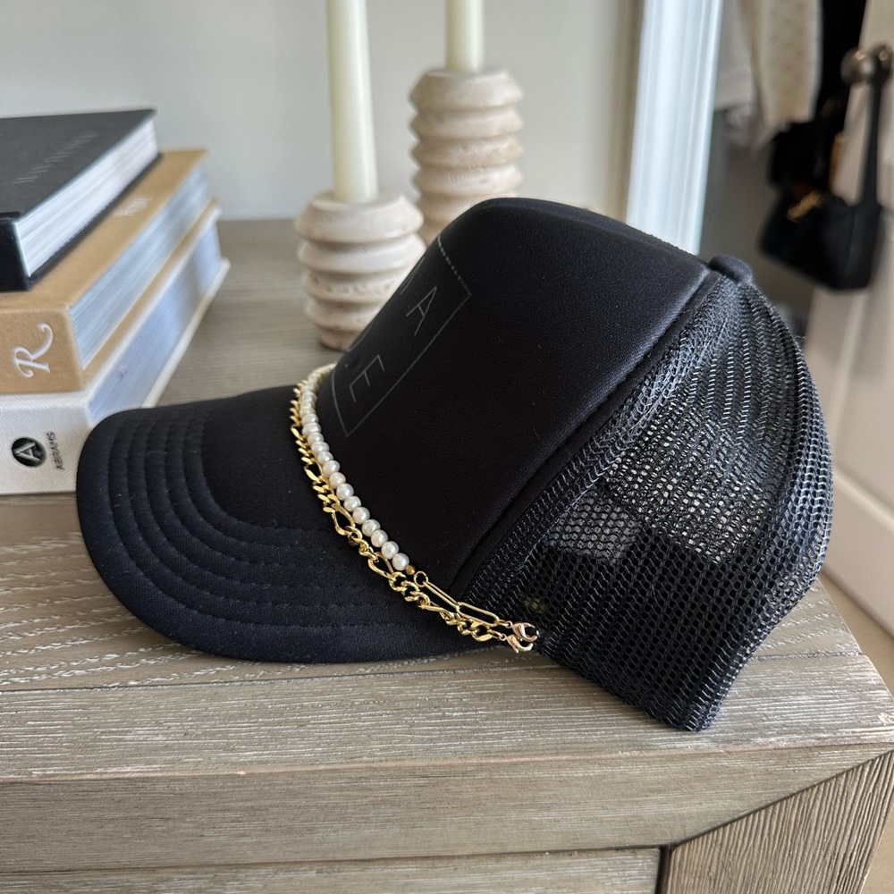 OTTO - MAD.E Hats Trucker Hat in Black with Chains - Picture 8 of 10
